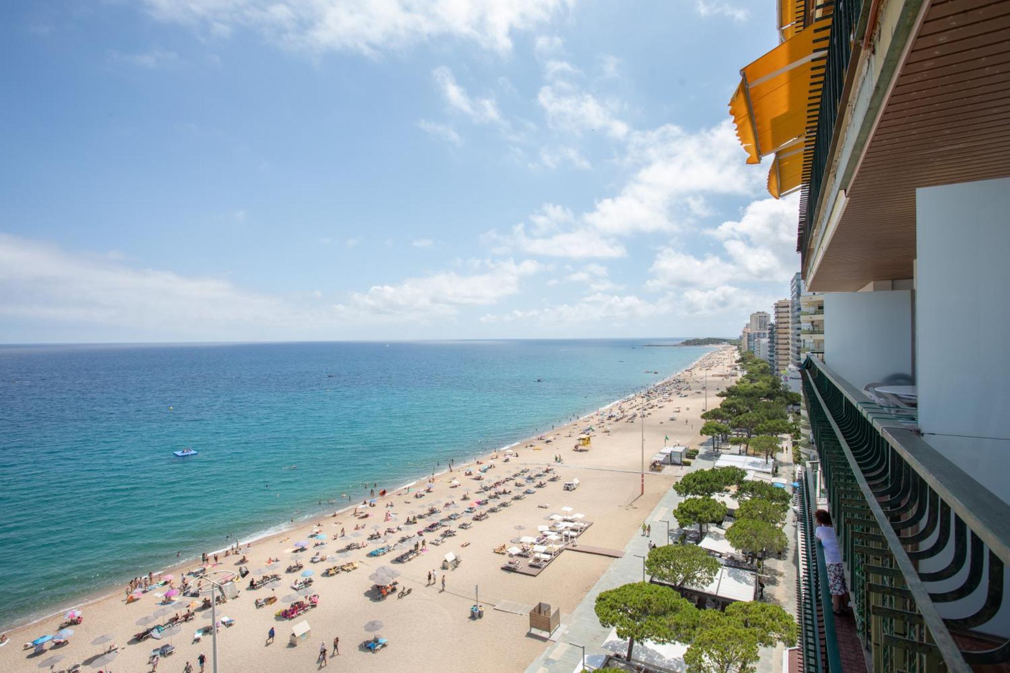 Pis Embaixador 1A Linea De Mar Apartment Platja d'Aro Exterior photo